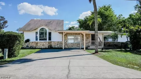599 Carolina Ave, Fort Myers, FL 33905
