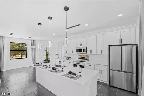 Kitchen - 7717 18th Ter, Labelle, FL 33935 photo 1 of 3