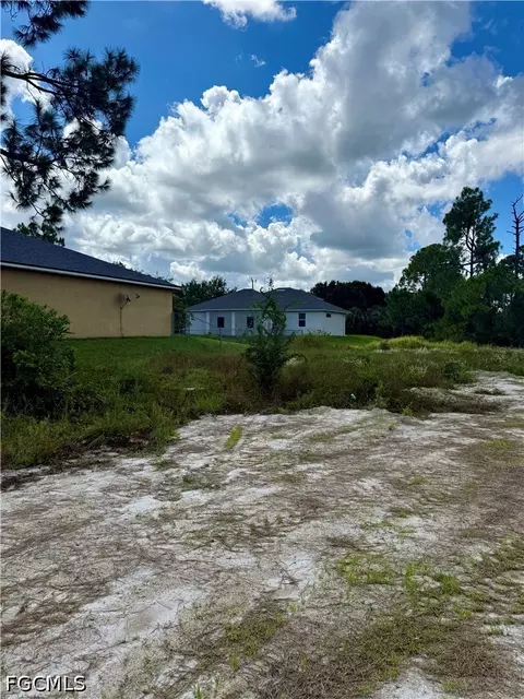 754 Clancy St E, Lehigh Acres, FL 33974 photo 6