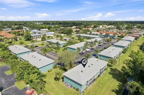 View/Area - 136 Cypress Way E #4, Naples, FL 34110 photo 6 of 7