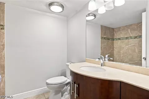 Bath - 136 Cypress Way E #4, Naples, FL 34110 photo 2 of 2