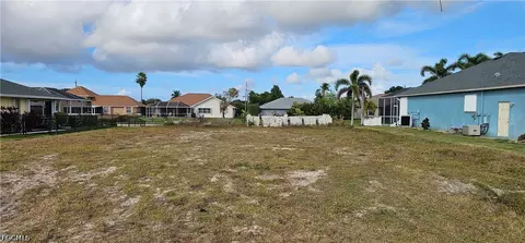 707 SW 35th Ter, Cape Coral, FL 33914