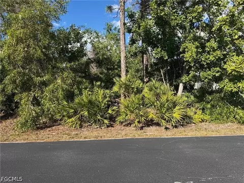 3716 Manatee Dr, Other, FL 33956