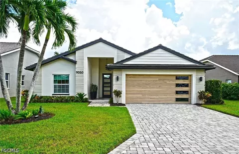 9050 Old Hickory Cir, Fort Myers, FL 33912