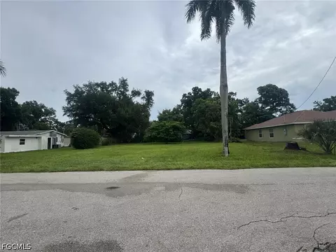 653 Oleander Ave, Fort Myers, FL 33916