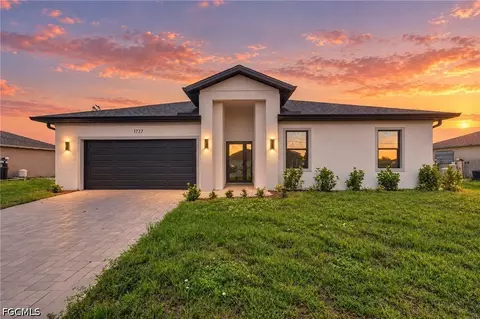 1727 NE 12th Ter, Cape Coral, FL 33909