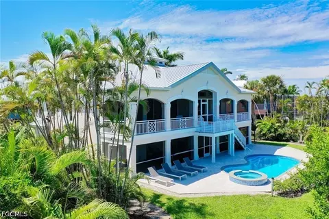 824 Birdie View Pt, Sanibel, FL 33957