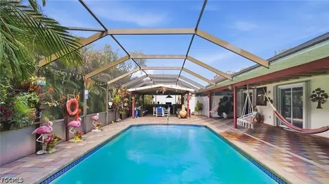 208 Daleview Ave, Lehigh Acres, FL 33936