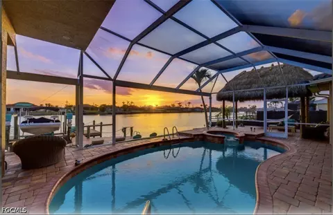 422 SW 33rd Ave, Cape Coral, FL 33991