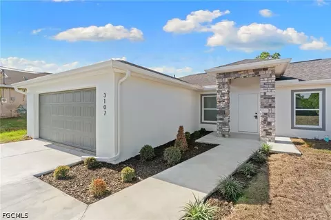 519 Hawthorne Ave S, Lehigh Acres, FL 33974