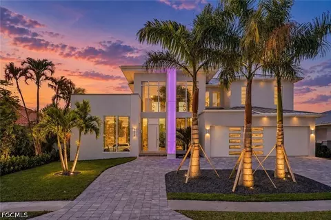 5020 Pelican Blvd, Cape Coral, FL 33914