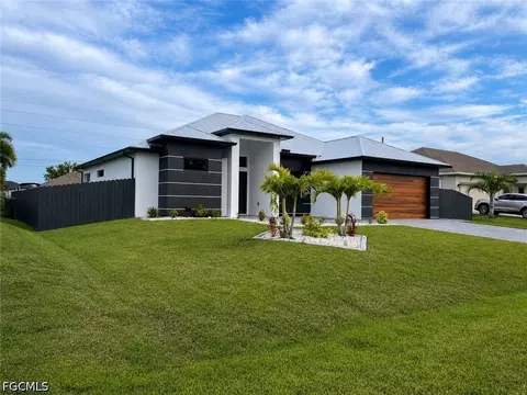 304 NW 1st Ter, Cape Coral, FL 33993