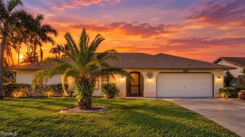 2244 SE 27th Ter, Cape Coral, FL 33904