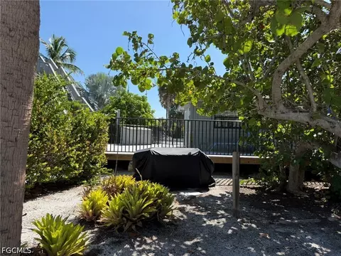 Exterior - 4486 Hammock Ct, Captiva, FL 33924 photo 7 of 13