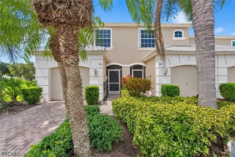 1338 Weeping Willow Ct, Cape Coral, FL 33909