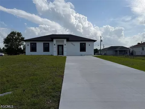 3931 Sunset Rd, Lehigh Acres, FL 33971