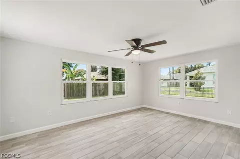 Living - 305 Shell Rd, Venice, FL 34293 photo 4 of 5