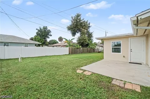 Exterior - 305 Shell Rd, Venice, FL 34293 photo 7 of 7