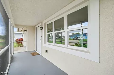 Exterior - 305 Shell Rd, Venice, FL 34293 photo 5 of 7