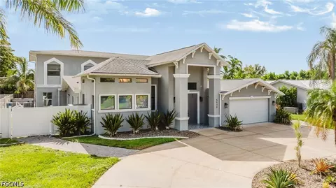 5534 Cognac Dr, Fort Myers, FL 33919
