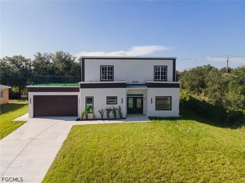 2523 69th St W, Lehigh Acres, FL 33971