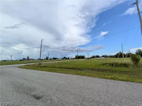 1610 NE Juanita Pl, Cape Coral, FL 33909