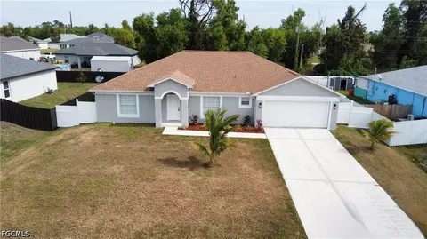 3025 NE 6th Pl, Cape Coral, FL 33909