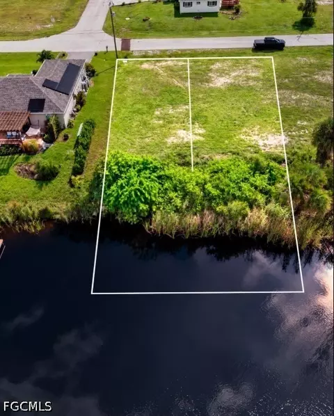 2110 NW 6th Pl, Cape Coral, FL 33993