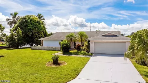 928 SE 43rd St, Cape Coral, FL 33904