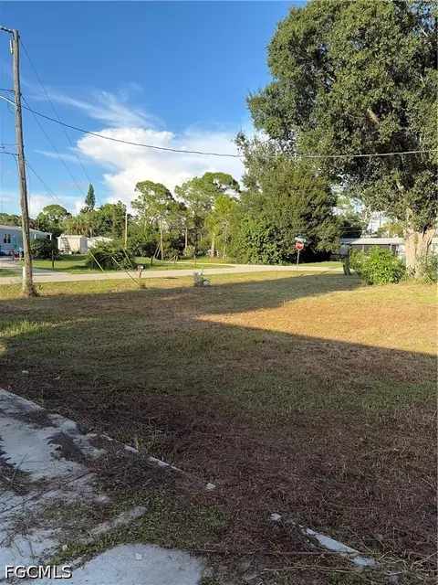 15555 Mango Dr, Punta Gorda, FL 33955 photo 2