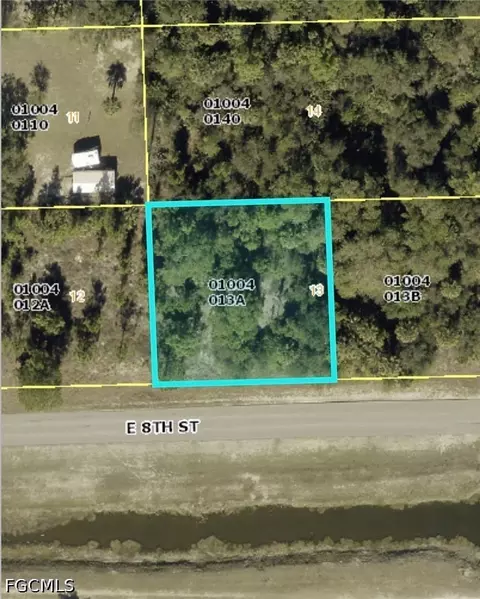 305 E 8th St, Lehigh Acres, FL 33972