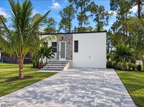 1102 E 11th St, Lehigh Acres, FL 33972