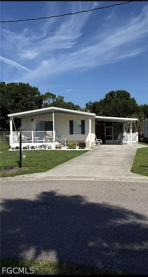 14500 Concord Dr #691, North Fort Myers, FL 33917