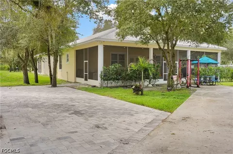 Exterior - 255 C Rd, Labelle, FL 33935 photo 2 of 4