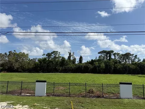 13504 Brynwood Ln, Fort Myers, FL 33912