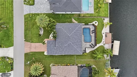 1327 SE 17th St, Cape Coral, FL 33990