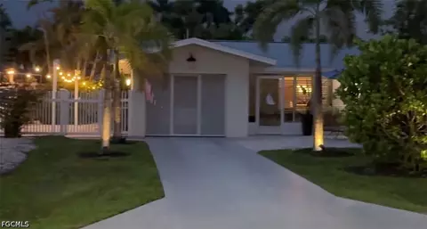 269 Bayshore Dr, Cape Coral, FL 33904