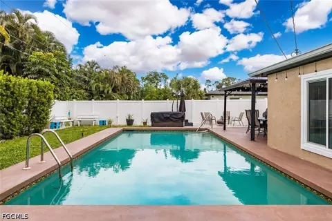2439 Ephraim Ave, Fort Myers, FL 33907