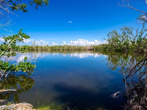 1450-1460 Court Pl, Sanibel, FL 33957