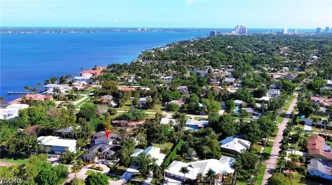 1229 Plumosa Dr, Fort Myers, FL 33901