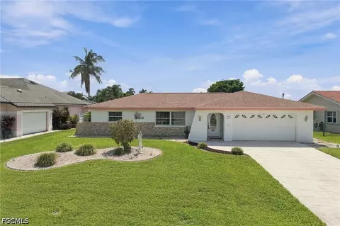 2016 SE 27th Ter, Cape Coral, FL 33904
