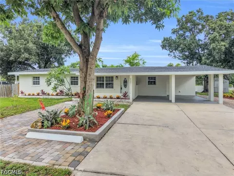 4301 New St, Fort Myers, FL 33905