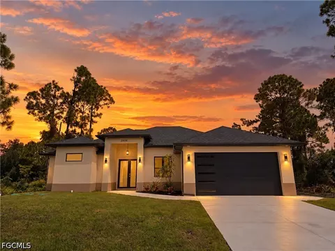 2606 43rd St W, Lehigh Acres, FL 33971