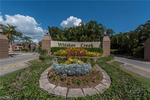 5586 Pendlewood Ln, Fort Myers, FL 33919