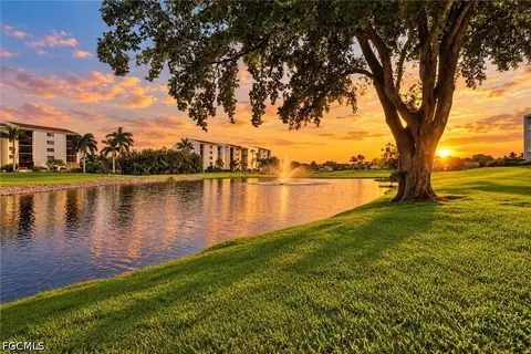 9900 Sunset Cove Ln #117, Fort Myers, FL 33919