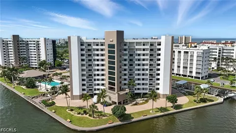 4265 Bay Beach Ln #226, Fort Myers Beach, FL 33931