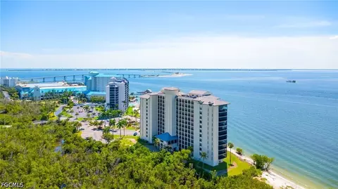 17080 Harbour Point Dr #916, Fort Myers, FL 33908