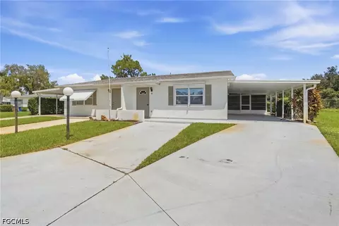 7 Dutch Iris Ln, Lehigh Acres, FL 33936