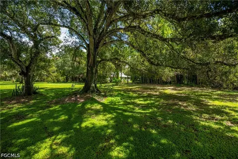 Exterior - 160 Curry St, Labelle, FL 33935 photo 9 of 23