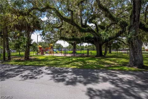 Exterior - 160 Curry St, Labelle, FL 33935 photo 22 of 23